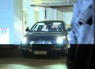 Francia, Sarkozy sotto indagine per corruzione e finanziamento illegale