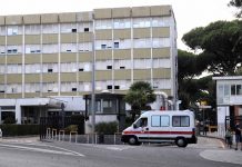 Pestato a sangue dal branco per uno sguardo: 16enne spedito al Pronto soccorso