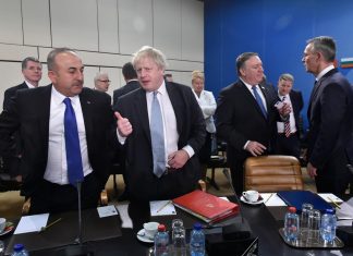 Nato, Pompeo contro Germania: Alleati rispettino impegni spese militari