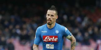 Maglia azzurra per il Napoli nel big match che vale lo scudetto