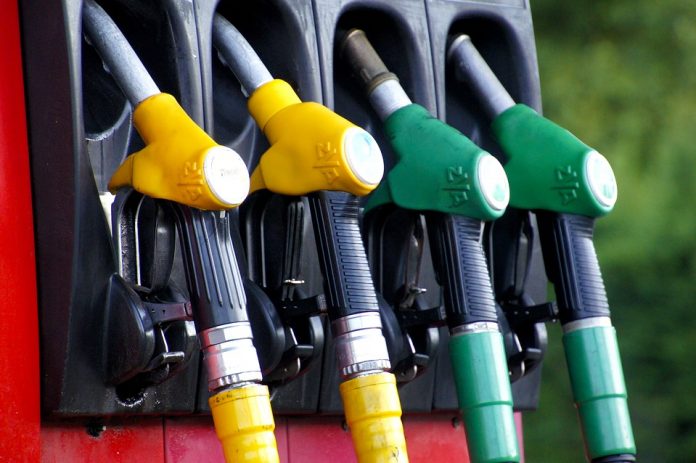 Rincari su benzina e diesel