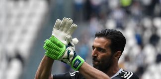 L'addio alla Juve di Buffon, il portiere premiato col tapiro di 'Striscia'