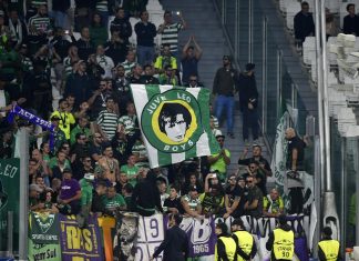 Calcio, caos Sporting Lisbona: ultrà aggrediscono giocatori durante allenamento