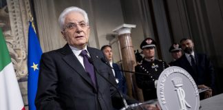 Mattarella pronto a dare l'incarico, in corsa Belloni e Cottarelli