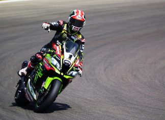 Superbike, Gp Repubblica Ceca: Lowes trionfa, fuori Rea