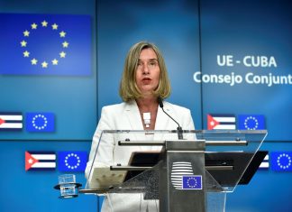 Iran, Mogherini a Pompeo: “Non ci sono alternative ad accordo”.