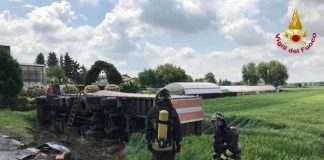 Vigili del fuoco impegnati a Varese