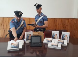 Pozzuoli (Napoli), furto nel Professionale “Petronio”: scoperti un 24enne di Soccavo e la compagna