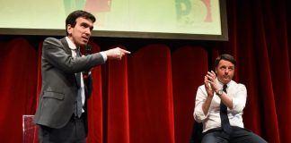 Il reggente del Pd Maurizio Martina e Matteo Renzi