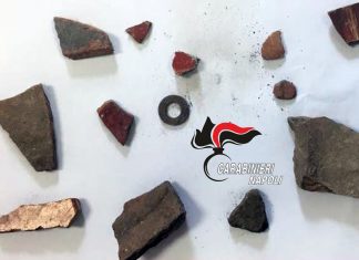 Pompei (Napoli), tentato furto di cocci dagli Scavi: denunciato un turista francese reperti archeologici