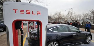 Ancora un morto collegato a un'auto Tesla e all'AutoPilot