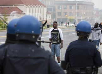 Usa, 17enne afroamericano disarmato ucciso da polizia a Pittsburgh