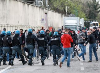 Daspo per 9 tifosi per gli scontri durante Montevarchi-Rimini