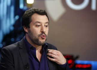 Rolling Stone contro Salvini: “Chi tace è complice”. Lui: “Accuse radical chic”