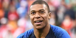 Mbappé manda la Francia agli ottavi