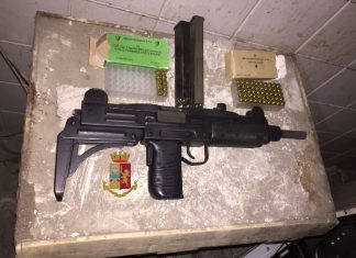 Napoli, trovato mitragliatore con cartucce in una casa abbandonata in via Cosenz