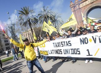 Spagna, taxi Madrid si uniscono a sciopero Barcellona contro Uber