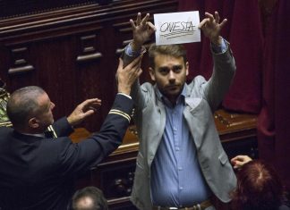 Bari, Ferraresi: “Mi spiace, un equivoco, non volevo minacciare”