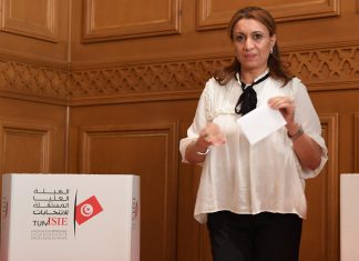 Tunisia, Souad Abderrahim è prima donna eletta sindaca di Tunisi