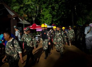Thailandia, media: operazione salvataggio caverna inizierà domani