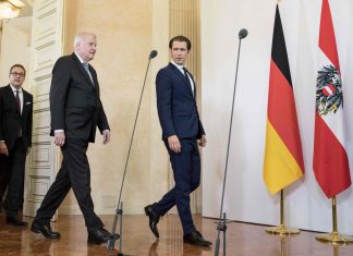 Migranti, Seehofer: negozieremo con Grecia e Italia su respingimenti