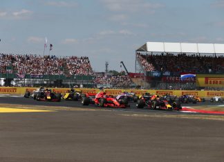 F1, Gp Russia, sospesa la gara per la pioggia e stop Fp3