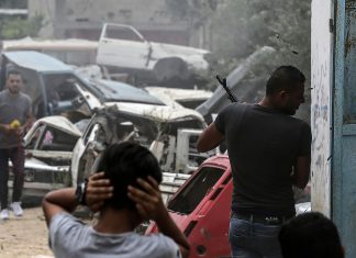 Tensioni a Gaza, raid Israele e razzi Hamas dopo proteste confine