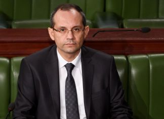 Tunisia, il premier Chahed: “Accoglieremo i 40 migranti bloccati a Zarzis”