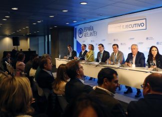 Spagna, Pablo Casado è il nuovo leader del Partito popolare dopo Rajoy