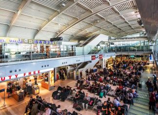La compagnia aerea non paga le tasse, napoletani bloccati in aeroporto a Dubrovnik