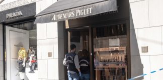 Milano, rapina in via Montenapoleone 9