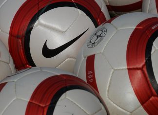 Molestie, ex dirigenti fanno causa a Nike per discriminazione e abusi in Usa