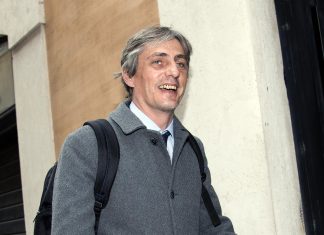 M5S, il senatore Airola tenta il suicidio. Dal gruppo: “Vicinanza e affetto”