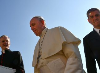 Vaticano, Papa a Dublino a Festa delle Famiglie a Croke Park Stadium