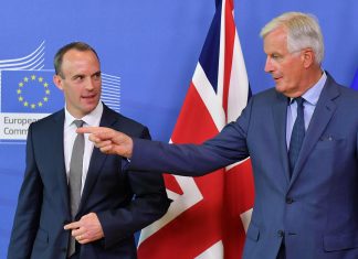 Brexit, Barnier a Raab: fornire con urgenza dettagli su Irlanda