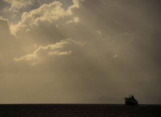 Usa, tempesta Florence si trasfomerà in uragano: allerta in Nord Carolina