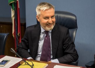 Pd, Guerini cita Bersani: serve disciplina o non è partito