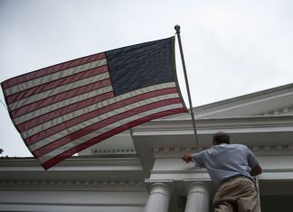 Usa, drogavano donne e le stupravano: accusati chirurgo e fidanzata