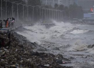 Tifone Mangkhut colpisce le Filippine: 15 morti, ora va verso la Cina