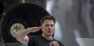 Musk lascia la presidenza Tesla