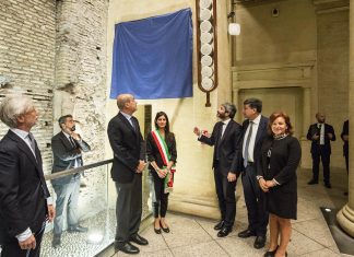 Roma, al Tempio di Adriano targa in ricordo degli ebrei romani