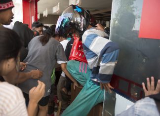 Indonesia, ActionAid: primi volontari a Palu, montate tende per sfollati