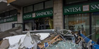 Bancomat fatti saltare in aria