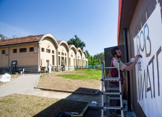 Milano, Rob de matt festeggia prima squadra migranti Figc ‘St. Ambroeus’