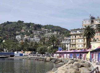 Maltempo, il sindaco di Rapallo incredulo: “Un disastro, città senza porto”