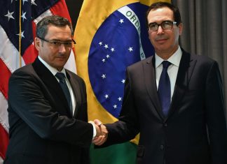 Usa, Mnuchin a capo Pboc: preoccupati per debolezza yuan