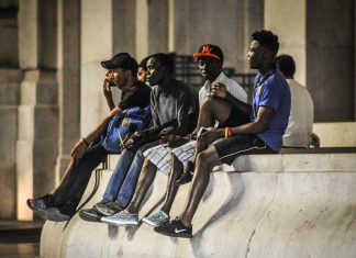 Riace, l’ex sidaca e madre di Vittorio Arrigoni si autodenuncia