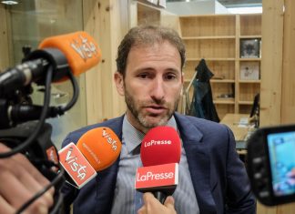 Casaleggio: Blockchain è futuro democrazia, sarà inserita su Rousseau