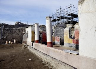 A Pompei scoperto nuovo affresco con l’amore tra Leda e il cigno