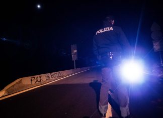 Roma, picchia moglie davanti figlio minorenne: arrestato a Torre Gaia